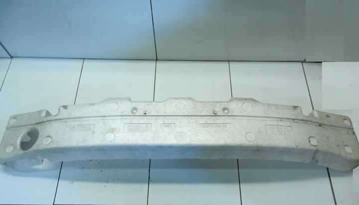 TOYOTA URBAN CRUISER 8-14 ABSORBER Traversa Paraurti 52611-52170