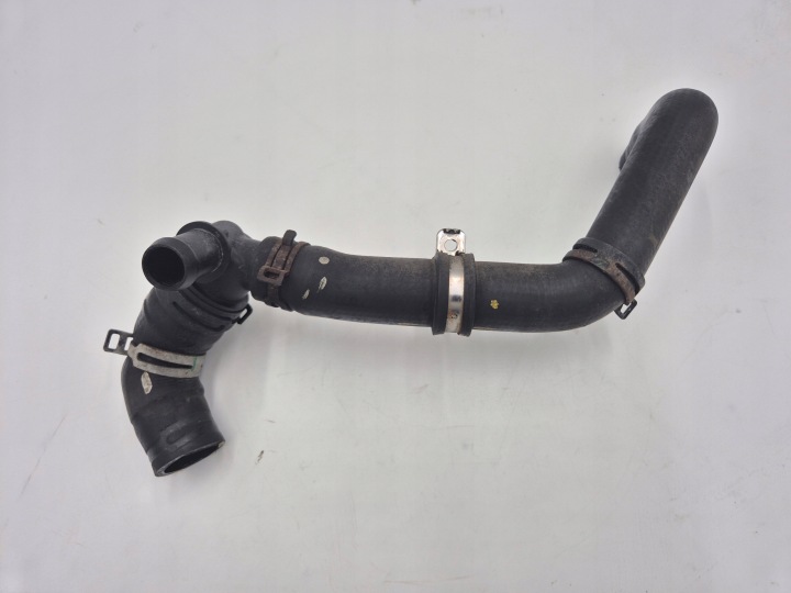 tubo flessibile Tubazione radiatore d’acqua 2742000300 MERCEDES W205 2.0 CGI
