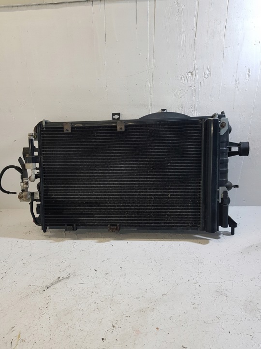 KOMPLET radiatore Z WENTYLATOREM OPEL ASTRA G 1.6 B 0130303298