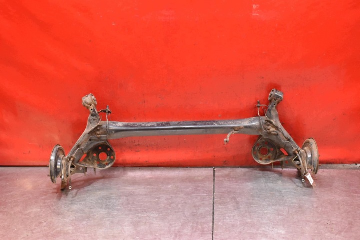 achse heck hinten träger TOYOTA PRIUS 3 III XW30 1.8 HYBRID 99 KM 09-11