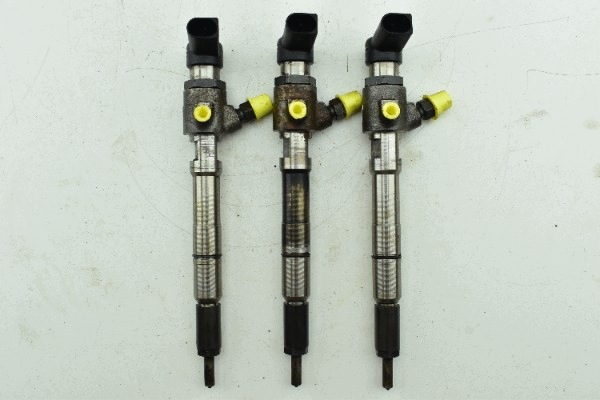 Injecteur PASSAT B7 GOLF VI AUDI A3 8P SEAT LEON II 1.6 TDI A2C9626040080