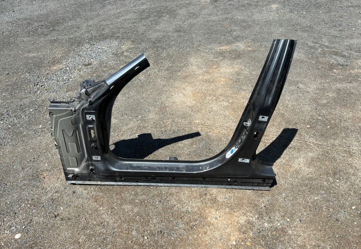 BMW F30 F31 küszöb bal Oszlop A B negyed BOK B39 MINERAL GRAU