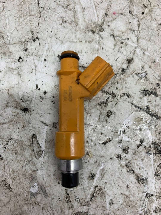 Injecteur Injecteur 008002927 SUZUKI SWIFT 2010R 1.2 Essence K12B