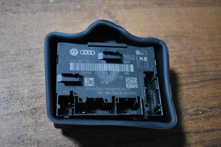 IDEALNY modul ajtó bal AUDI 1 9