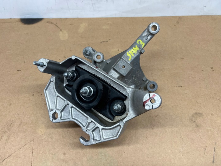 Sandero III 1.0 SCe Getriebehalter getriebe 112533062R 112535643R JH3-911