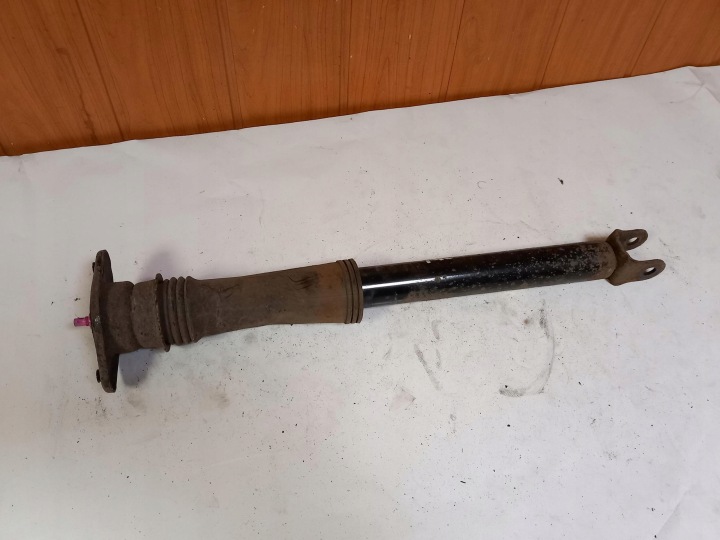 Stoßdämpfer hinten HYUNDAI I40 55311-3Z110 11-15