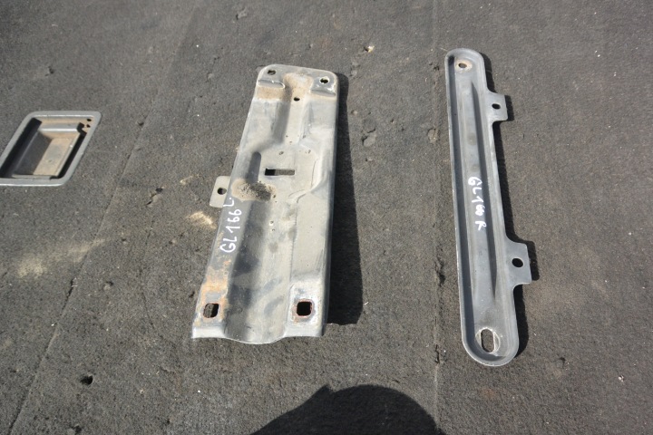 Halter Stütze Unterfahrschutz Getriebe MERCEDES-BENZ GL-KLASA ML W166 X166 KPL