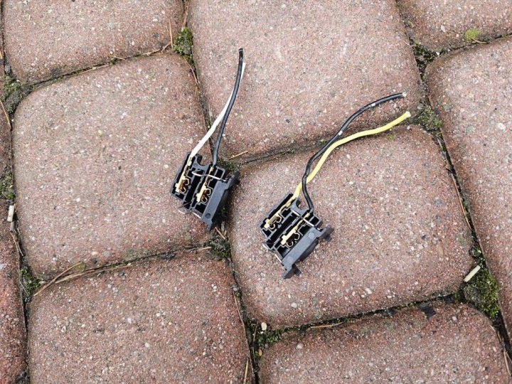 Kostka světlá předek přední adapter držák oprawka Opel Corsa E