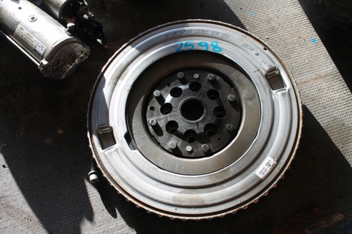 2598. Volant d’inertie occasion MERCEDES A6540301901