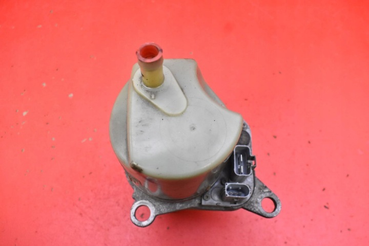Pompe direction assistée 30742307 VOLVO V50 1 et 1.6 D 110 KM 03-11