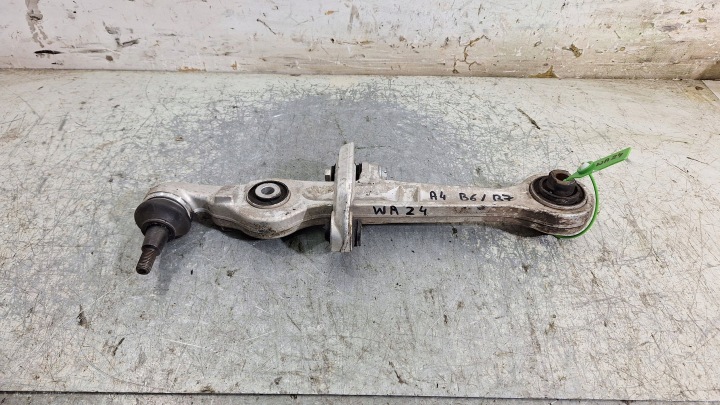 Petit bras Avant Inférieur Gauche 8E0407155E AUDI A4 B6 B7