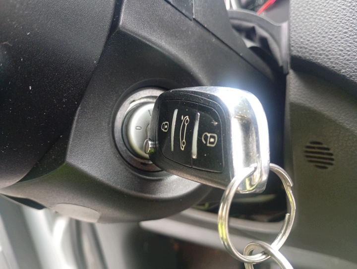 Zündschloss z kluczykiem Ford C-MAX 1 und FL 07-11 1.6 TDCI 307038km