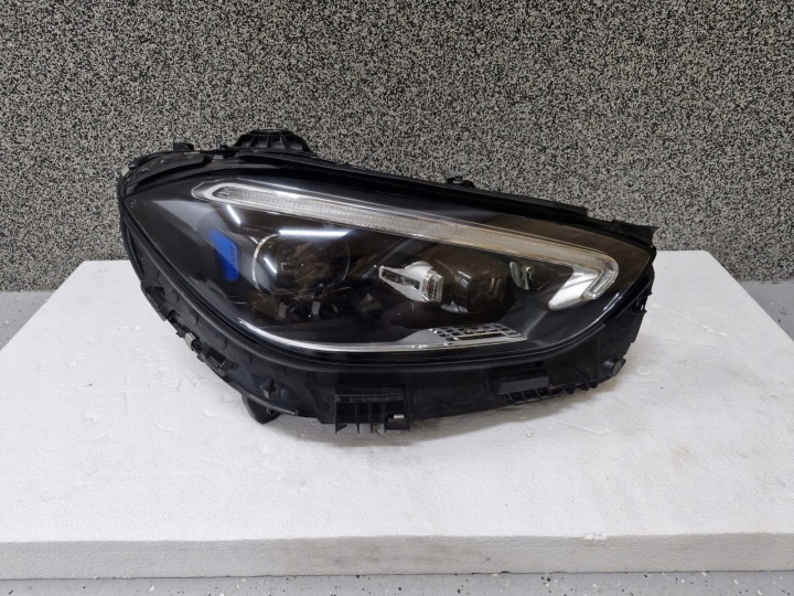 Licht rechts Mercedes C Klasa W206 Digital Light
