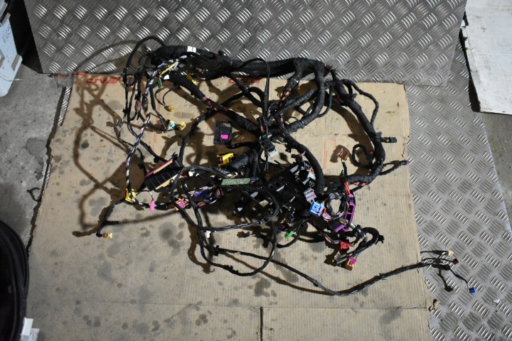 IDEALNA cablaggio consolle PORSCHE TAYCAN 1