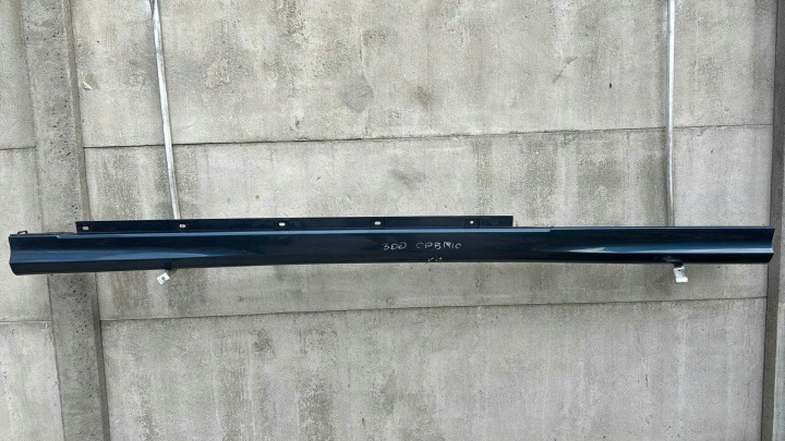 links Leiste Schutzleiste schwellen SAAB 9-3 93 oe AERO CABRIO Farbe 300 Seitenschweller Blende Gehäuse