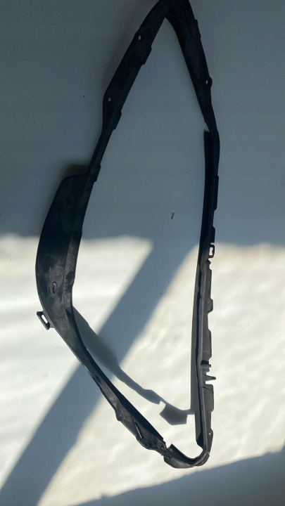 CADRU REFLECTOR DREPT MERCEDES W203 W204 8