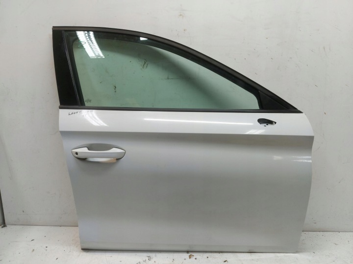 Seat Leon IV 5FA KOMB dvere pravé predok predné lc9a farba biale