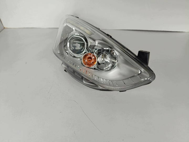 Licht rechts REFLEKTOR FORD B-MAX 13- LED