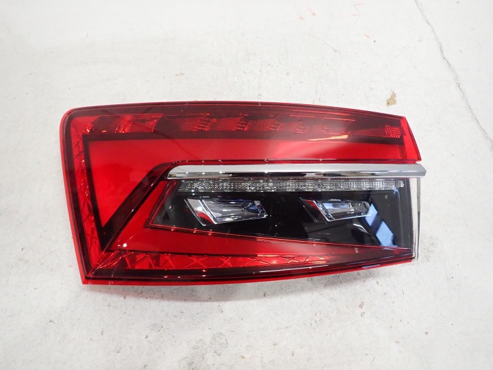 Licht heck hinten links SKODA SUPERB III LIFT 2019- KOMBI 3V9945207C