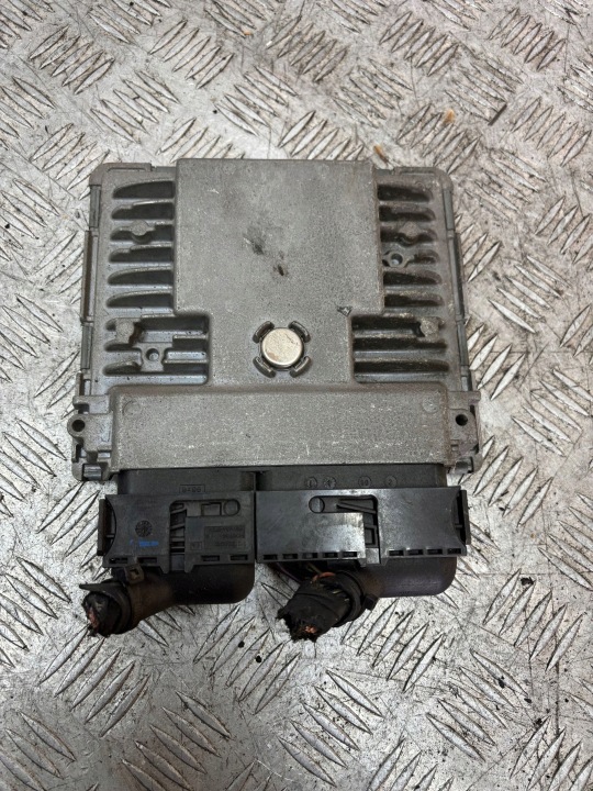 Unité de contrôle Moteur 1.2 TSI 03F906070HA SKODA RAPID
