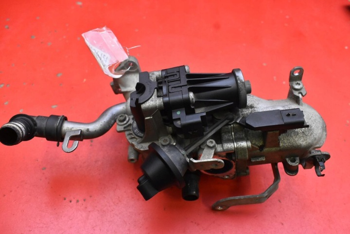 Radiatore gas scarico usato Valvola EGR PLH-19206-AH FORD B-MAX 1.5 TDCI 75 KM 12-18