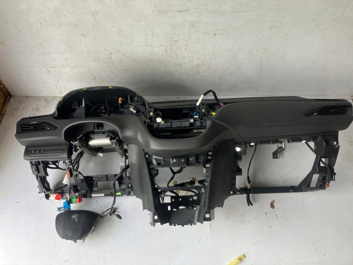console airbags PEUGEOT 208 original DEMONTAZ