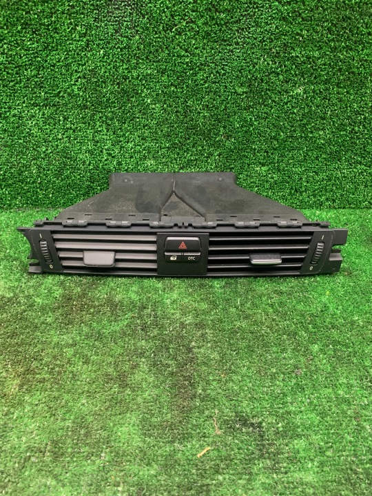 BMW 3 E92 E82 Lüftungsgitter des lüfters mitte 6924082