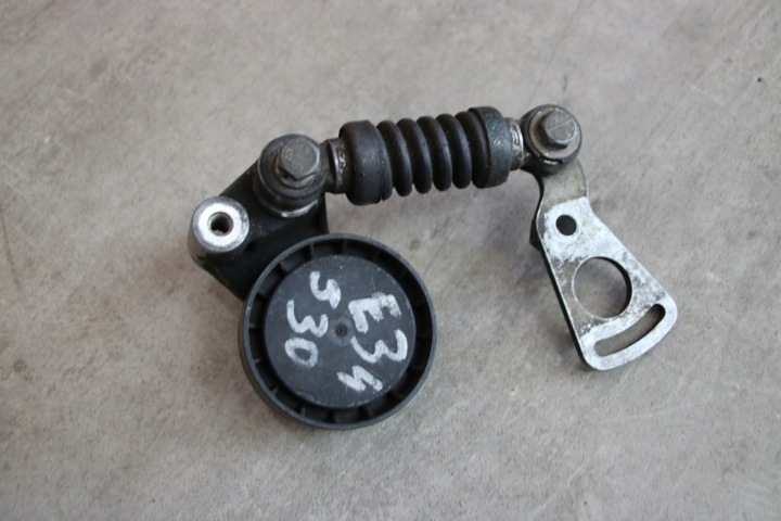 BMW 5 E34 530i 540i M60 V8 adjuster roll of the belt of the accessories 1736857