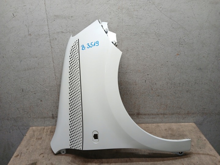 blatník předek pravý RENAULT TWINGO III 3 14