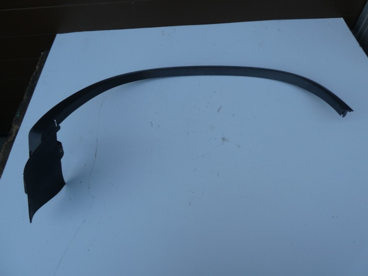 LEISTE SCHUTZLEISTE DES KOTFLÜGELS LINKS HECK VW TIGUAN 5N 5N0854819C
