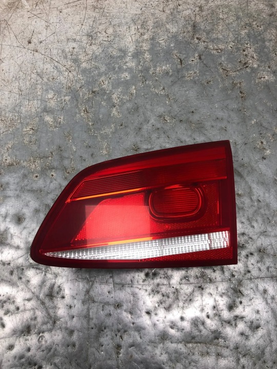 Licht rechts heck für die Heckklappe VW PASSAT B7 KOMBI 3AF945094M