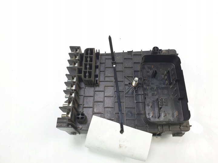Kasten der Sicherungen 3C0937125A VOLKSWAGEN PASSAT CC
