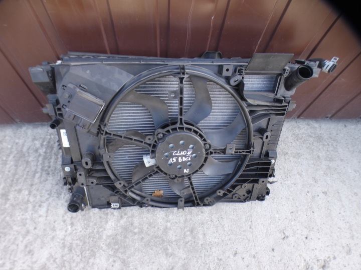 Komplet Chlodnic + ventilátor RENAULT CLIO V CAPTUR II 1.5 DCI 21410F270A