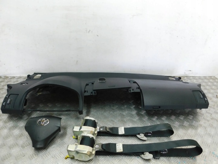 dashboard console airbag TOYOTA COROLLA VERSO 04