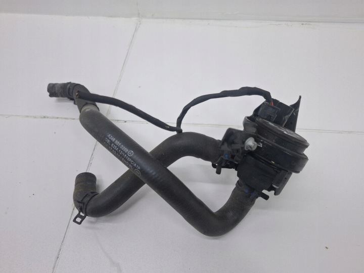 Supplémentaire Pompe eau moteur auxiliaire Mercedes-Benz B W246 2013 A000-500-06-86