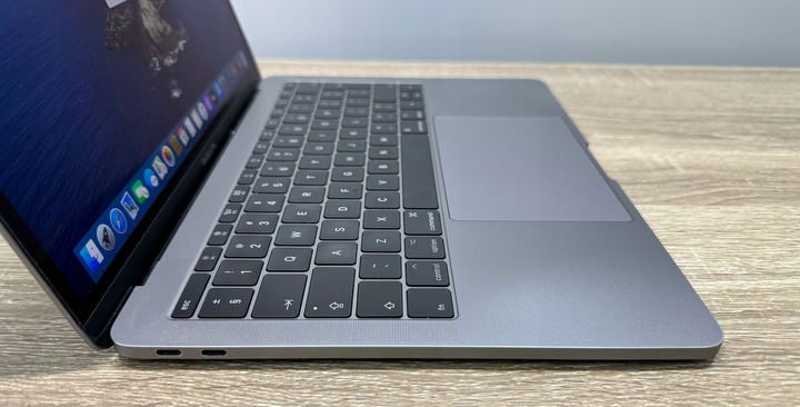 Macbook pro 13 a1708 i7-7660u 16gb 250 ssd 2017r 🏷️ 473