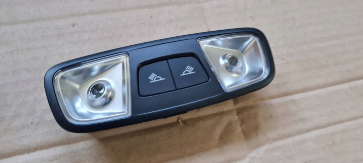 S3 8Y A3 LIFT Svetlo Strechy zadok SLINE 8V0947111B