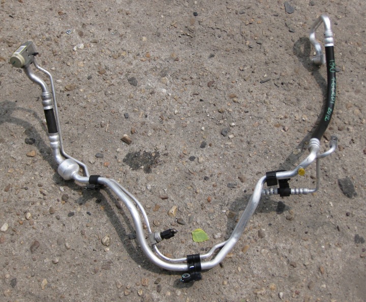 HYUNDAI I30 1.6 CRDI 12R Conduit pieces tuyaux Climatisateur air conditionné 97775-2R200