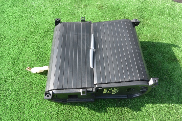 Halter für KUBKI ZALUZJE TUNELU BMW X5 E70 LCI