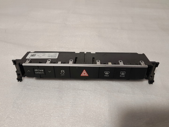 AUDI Q8 4M PANEL PRZYCISKOW ovládání 4N0925301