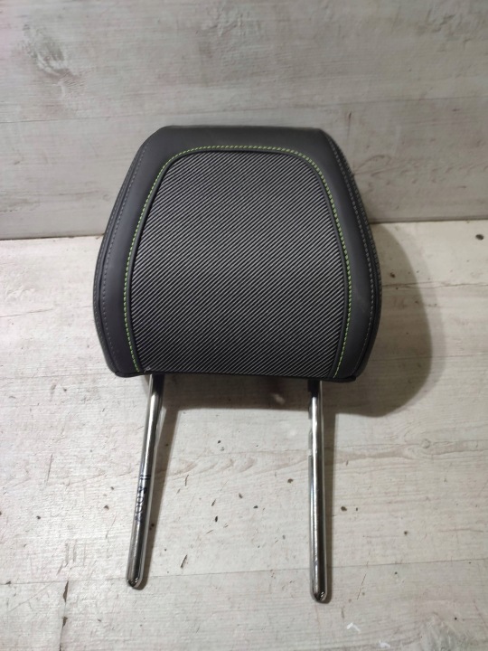 Peugeot 2008 II 2020 left side rest seat of the front