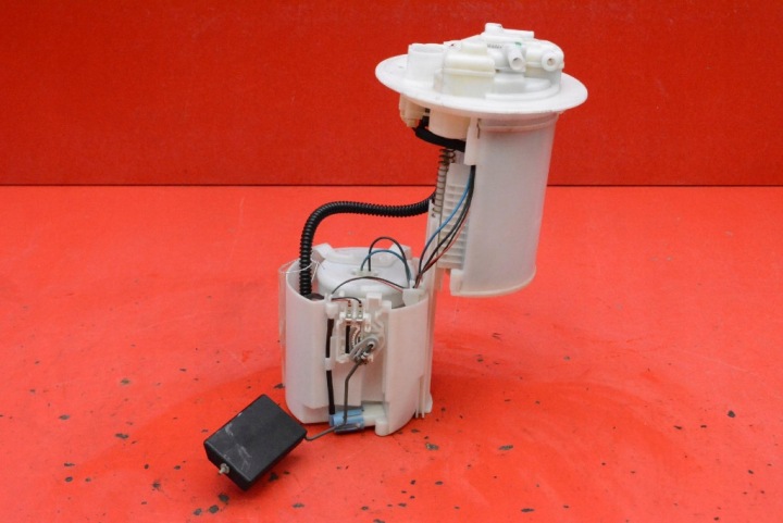 pump pump of the fuel 77020-02501 TOYOTA AURIS 2 II 1.8 HYBRID 99 KM 12-15