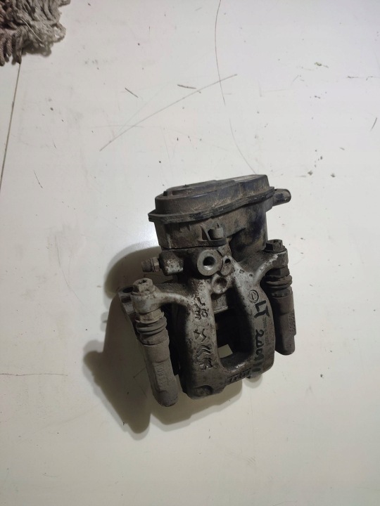 Peugeot 2008 II 2020 rear part side left rear caliper brake