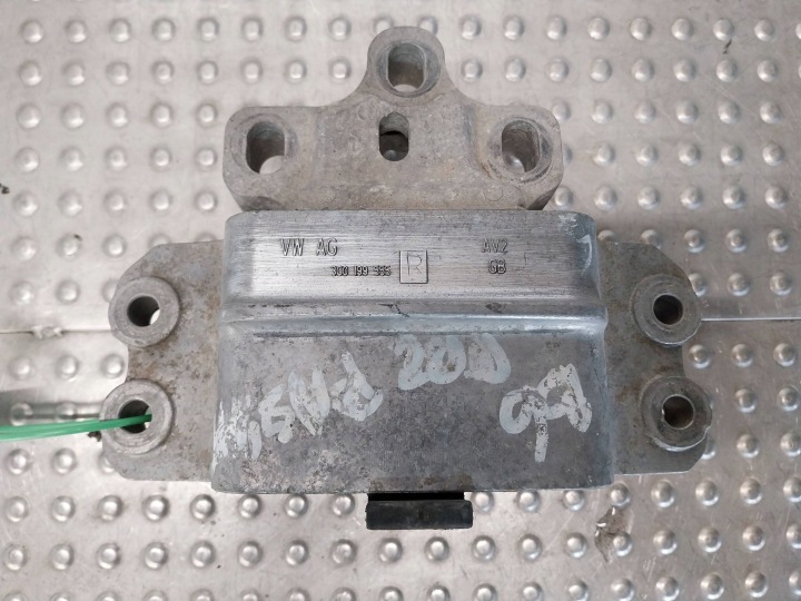 Stütze getriebehalter getriebestütze getriebelager 3C0199555R VW PASSAT B6 B7 GOLF V A3 8P 2.0 TFSI