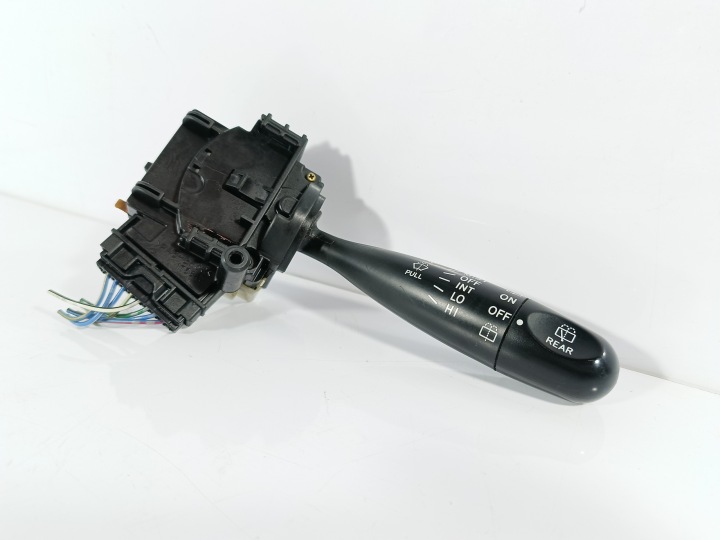 Toyota Yaris 1 99-05 ovladanie stieracov OE 173647