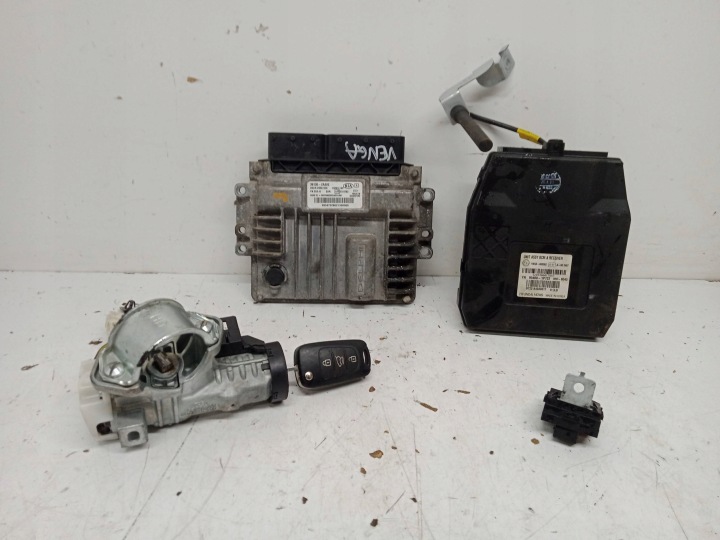 KIA VENGA 1,4 CRDI 39130-2A302 Bedienteil Computer ZESTAW DO ODPALENIA