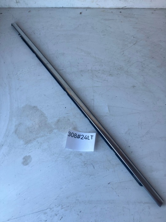 Leiste Schutzleiste ZGARNIAJACA Tür links heck PEUGEOT 308 T9 SW CHROM 9800407477 #24