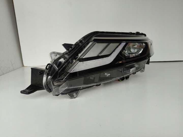 light left REFLEKTOR MITSUBISHI L200 19- FULL LED