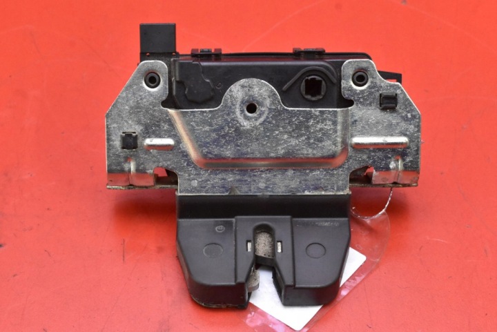 lock bonnet rear part boot 13117285 OPEL ASTRA 3 III H 5D HB 04-07
