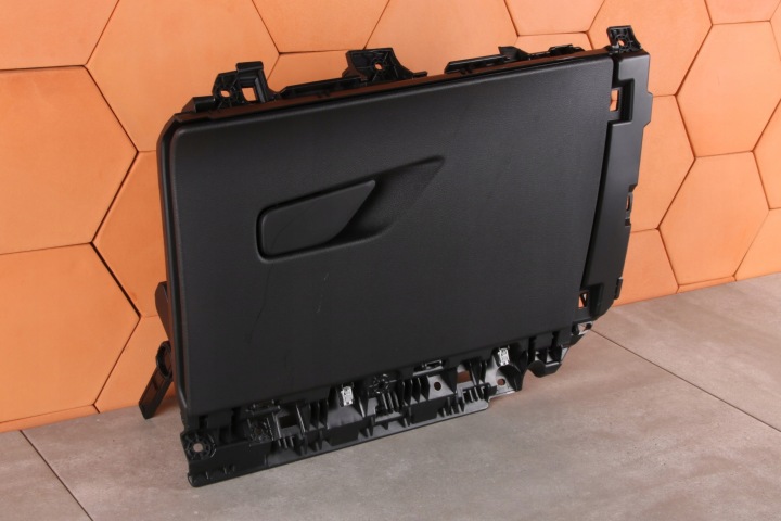 BMW 2 U06 X1 U11 X2 U10 Handschuhfach Armaturenbrett konsole des Beifahrers schwarzer EUROPA